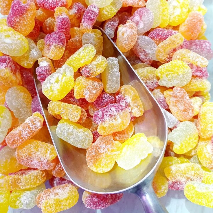 Bubs_mini_sour_Skull.jpg
